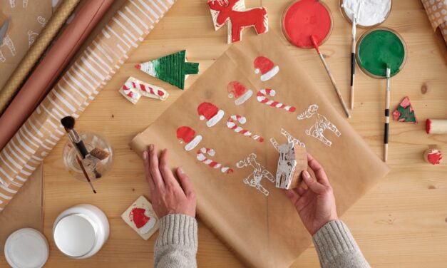 Crafting Christmas Magic: Making Cookie Cutter Stamped Gift Wrap with the Kids! 🎄