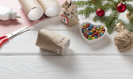 Crafting Eco-Friendly Christmas Crackers: A Joyful DIY Adventure with Dan the Gardener